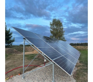 Grondgemonteerde zonnepaneelinstallatie van 5 kW vermogen